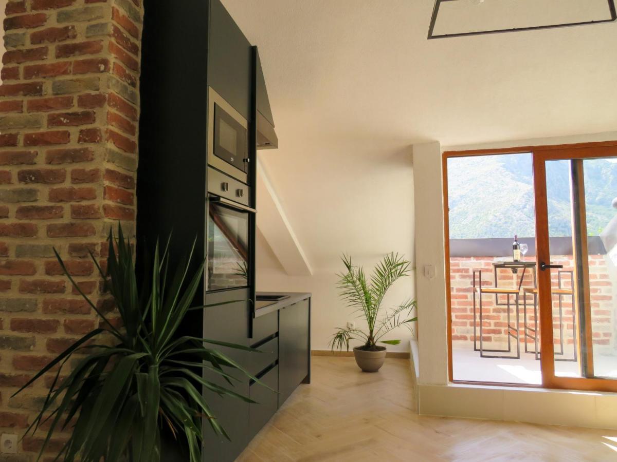 Mareta Loft Apartment Котор Екстериор снимка